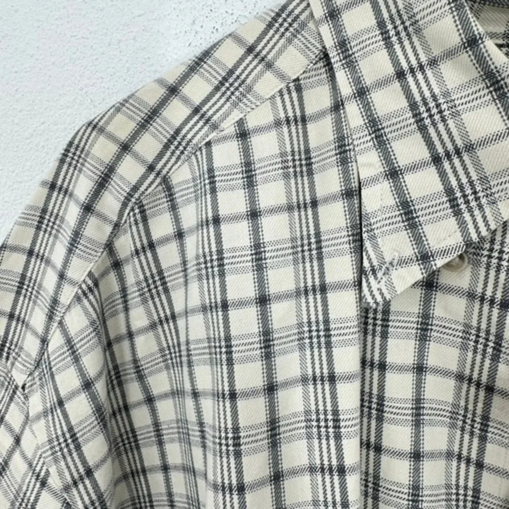 Banana Republic Men's Long Sleeve Grey Plaid Button Down Shirt Casual‎ Workwear